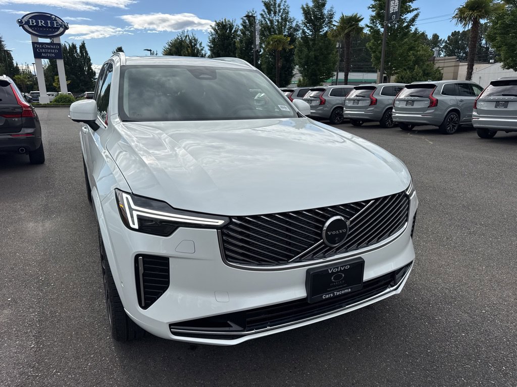 New 2026 Volvo XC90 T8 Plus w/ Protection Package AWD/4WD image 8