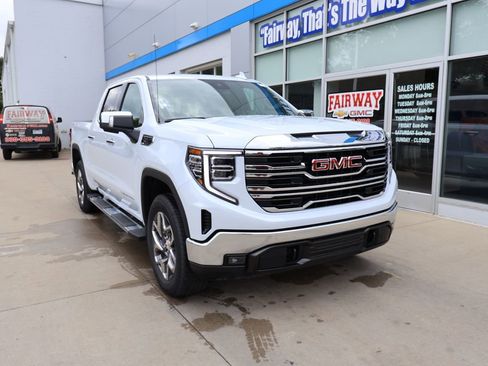 New 2026 GMC Sierra 1500 SLT w/ SLT Premium Package AWD/4WD image 2