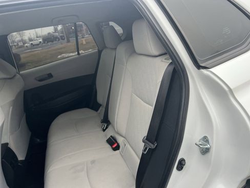 Used 2023 Toyota Corolla Cross L image 22