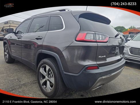 Used 2019 Jeep Cherokee Limited AWD/4WD image 6