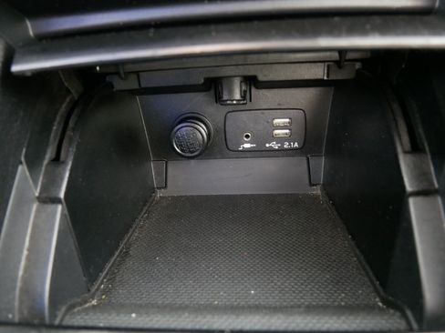 Used 2019 Subaru Outback 2.5i Limited AWD/4WD image 31