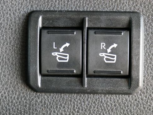 Used 2023 Toyota Sequoia 4WD image 31