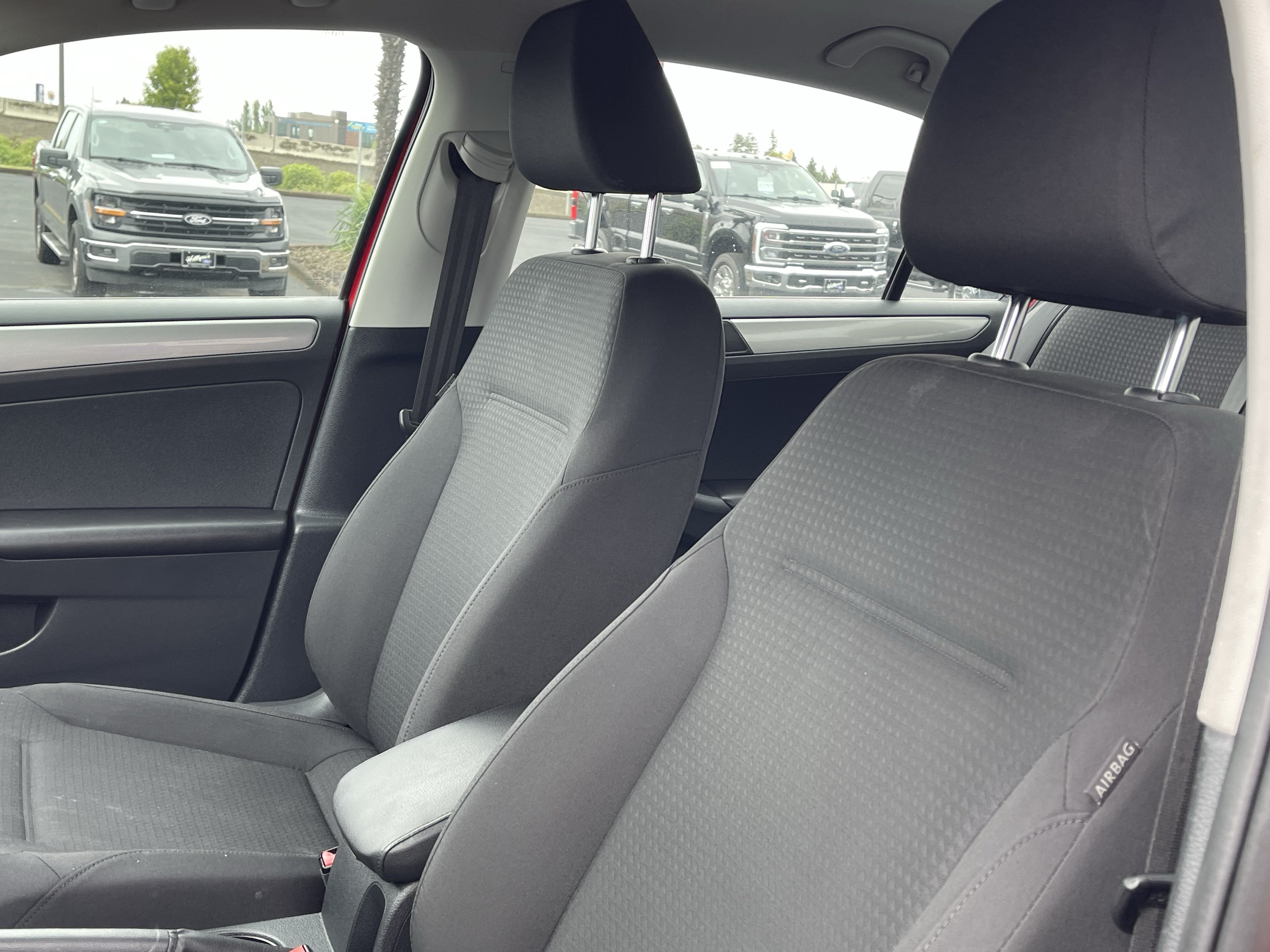 Used 2015 Volkswagen Jetta SE FWD image 13