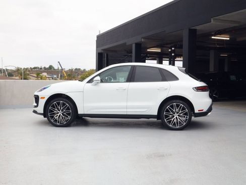 New 2026 Porsche Macan AWD/4WD image 2