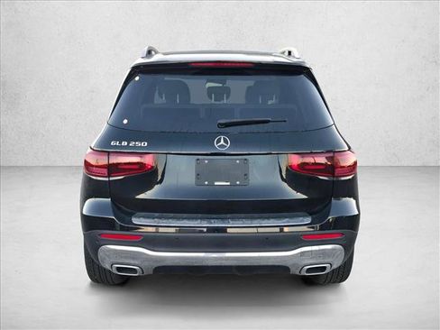 New 2026 Mercedes-Benz GLB 250 image 8