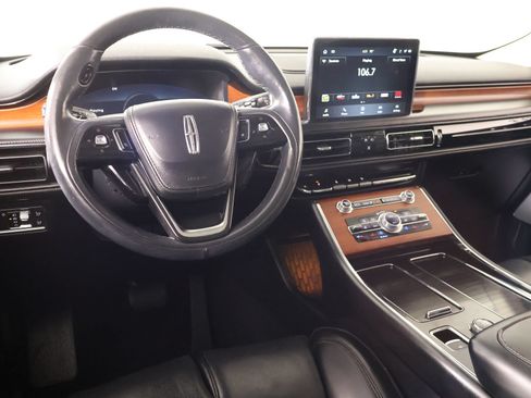 Used 2021 Lincoln Aviator Reserve w/ Equipment Group 202A AWD/4WD image 2