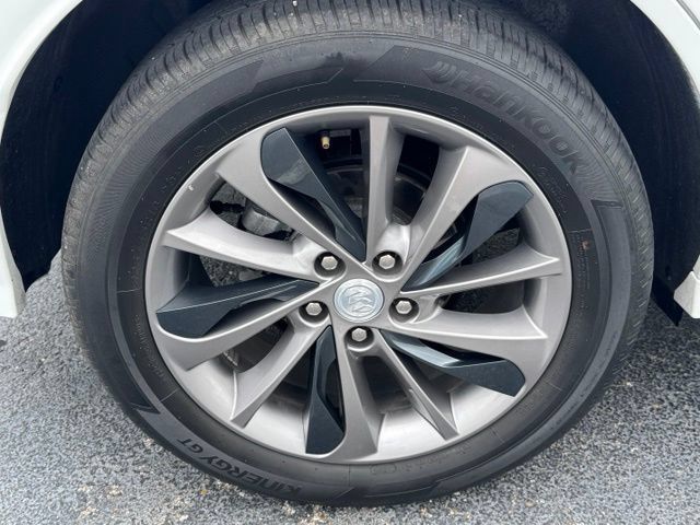 Used 2022 Buick Encore GX Select w/ Sport Touring Package AWD/4WD image 6