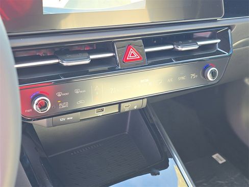 New 2026 Kia Niro EX image 26