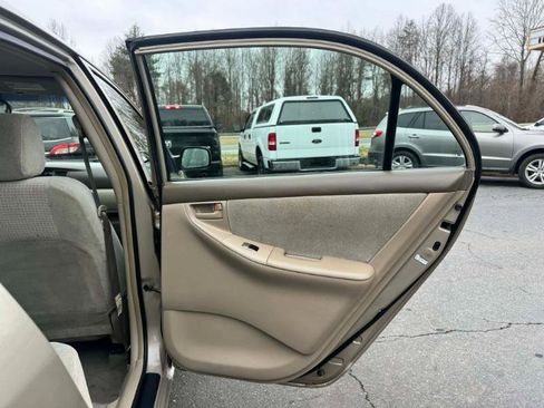 Used 2005 Toyota Corolla LE image 14