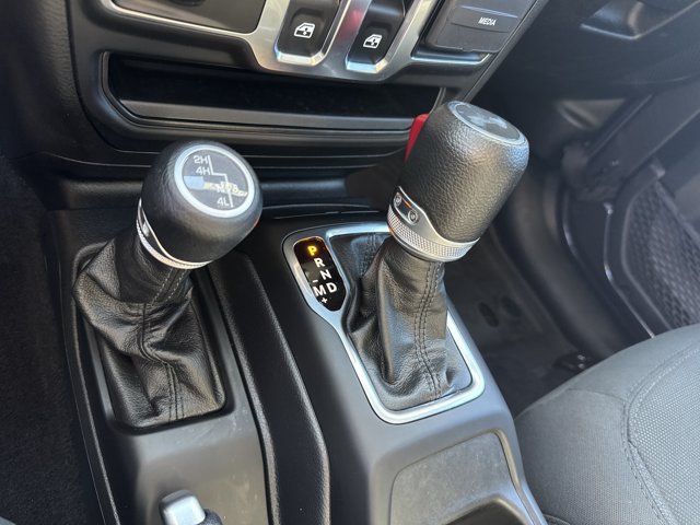 Used 2023 Jeep Wrangler Sport AWD/4WD image 30