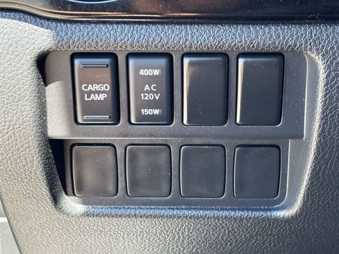 Certified 2021 Nissan Titan SV w/ SV Convenience Package RWD image 34