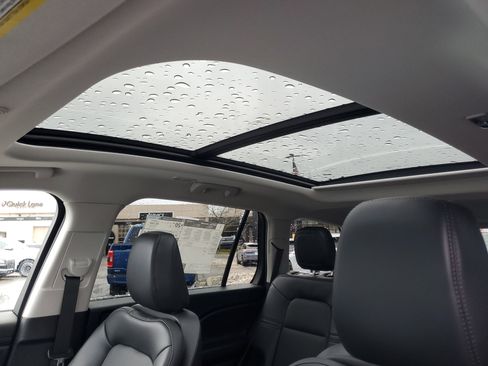 New 2025 Lincoln Aviator AWD w/ Equipment Group 101A image 11