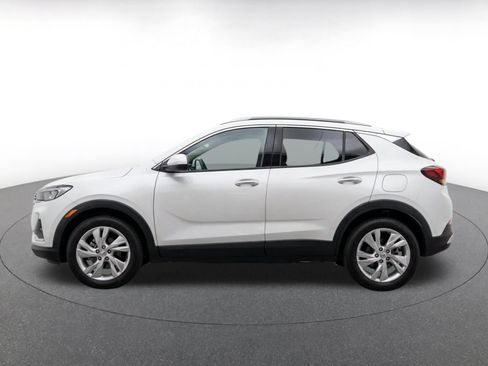 Used 2025 Buick Encore GX Preferred AWD/4WD image 4
