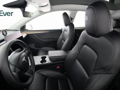 Used 2023 Tesla Model Y Performance image 7