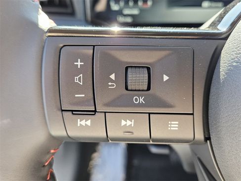 New 2026 Nissan Kicks SR image 25