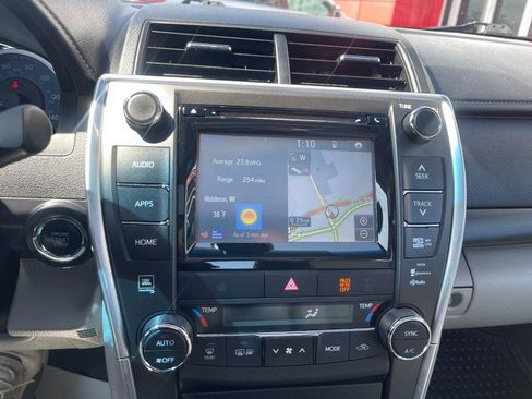 Used 2015 Toyota Camry XLE w/ Advanced Technology Package FWD image 29