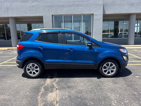 Used 2021 Ford EcoSport SE w/ SE Convenience Package FWD image 4