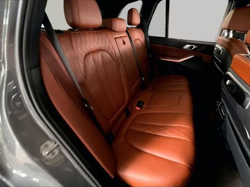 Used 2024 BMW X5 sDrive40i w/ Executive Package RWD image 19