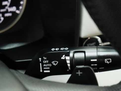 Used 2025 Mitsubishi Outlander SE FWD image 14