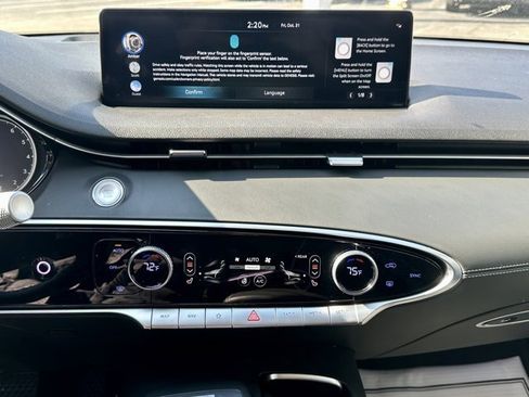 Used 2024 Genesis GV70 2.5T w/ Select Package image 27