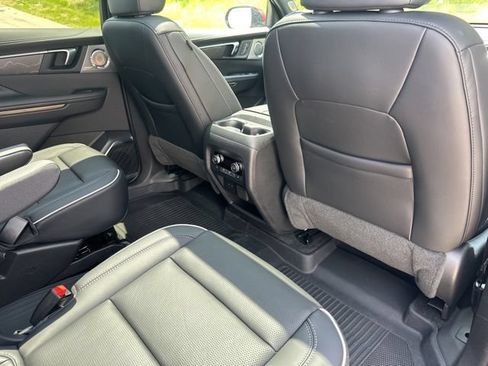Used 2025 Buick Enclave Avenir w/ Super Cruise Package AWD/4WD image 39