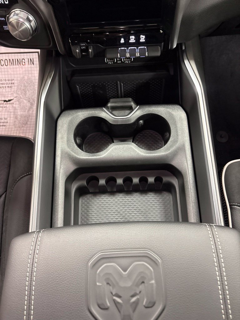 New 2027 RAM 1500 Laramie AWD/4WD image 14