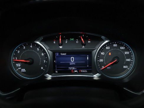 Used 2020 Chevrolet Equinox LT w/ Driver Convenience Package image 24