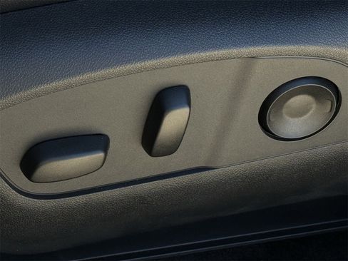 New 2026 Chevrolet Blazer EV LT w/ Super Cruise Package image 23