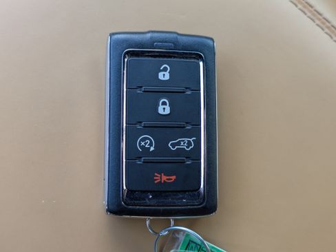 Used 2022 Jeep Grand Cherokee Summit w/ Advanced Protech Group IV AWD/4WD image 32