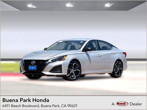 Used 2024 Nissan Altima 2.5 SR FWD image 1