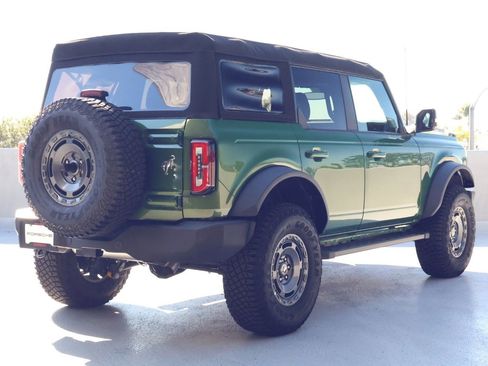 Used 2024 Ford Bronco Outer Banks image 9