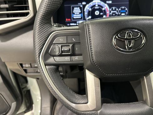 Used 2025 Toyota Sequoia SR5 w/ SR5 Premium Package AWD/4WD image 19