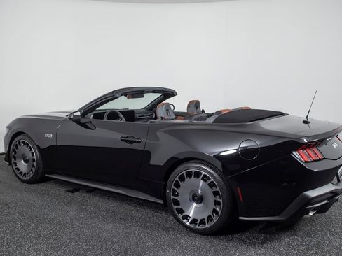 Used 2025 Ford Mustang GT Premium RWD image 5