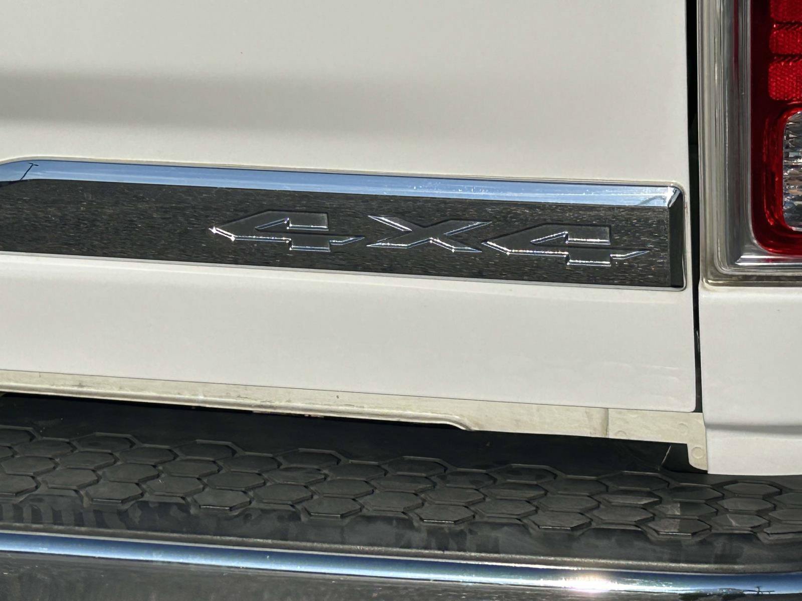 Used 2015 RAM 1500 Limited AWD/4WD image 14