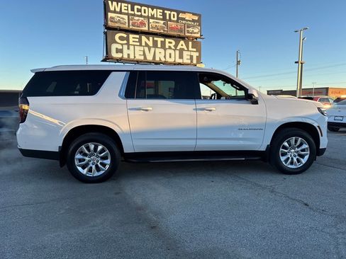 Used 2025 Chevrolet Suburban LS image 7