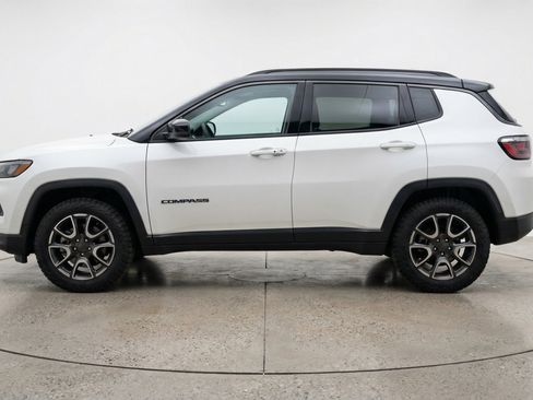 Used 2025 Jeep Compass Trailhawk w/ Trailer Tow Group image 5