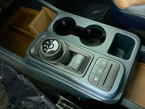 Used 2022 Ford Maverick Lariat image 16