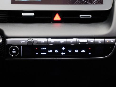 Used 2024 Hyundai Ioniq 5 SEL image 30