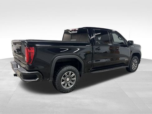 Used 2024 GMC Sierra 1500 AT4 w/ Technology Package AWD/4WD image 10