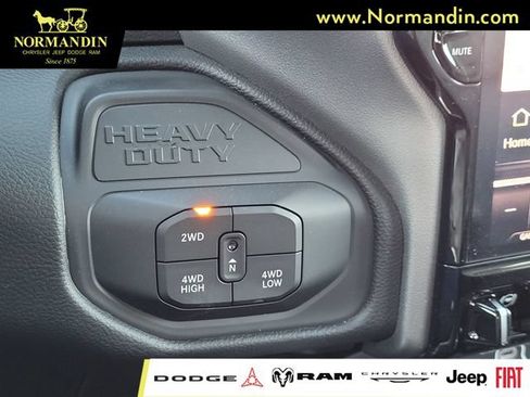 New 2026 RAM 2500 Laramie AWD/4WD image 11