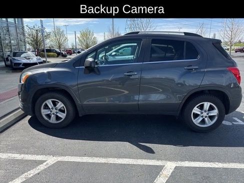 Used 2016 Chevrolet Trax LT w/ LT Convenience Package image 2