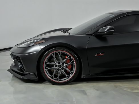 Used 2023 Chevrolet Corvette Stingray Premium Cpe w/ Z51 Performance Package RWD image 7