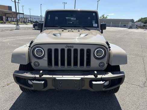 Used 2016 Jeep Wrangler Unlimited Sahara AWD/4WD image 2