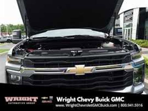 Used 2024 Chevrolet Silverado 2500 LT image 30