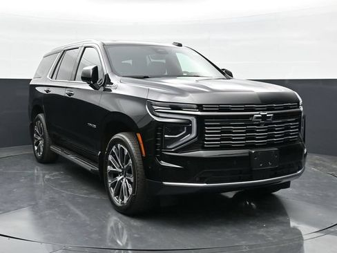 Used 2025 Chevrolet Tahoe High Country w/ Sun And Tow Package AWD/4WD image 4