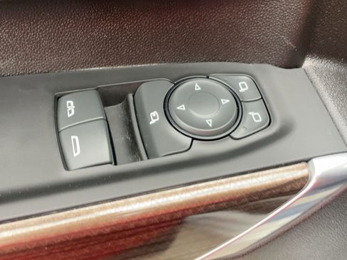 Used 2022 Chevrolet Silverado 3500 LT w/ Convenience Package image 10