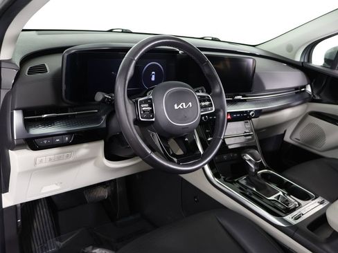 Used 2024 Kia Carnival SX Prestige FWD image 31