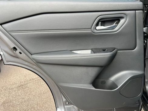 New 2026 Nissan Rogue SV image 34