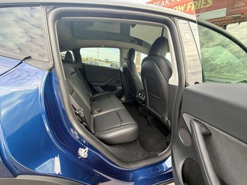 Used 2023 Tesla Model Y Performance image 50