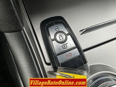 Used 2020 Ford Explorer XLT w/ Comfort Package image 30